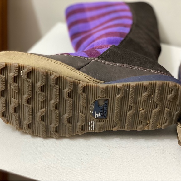 SOREL women’s boots, SOREL purple plaid mid-calf boots. SOREL women wool upper. - Picture 5 of 5